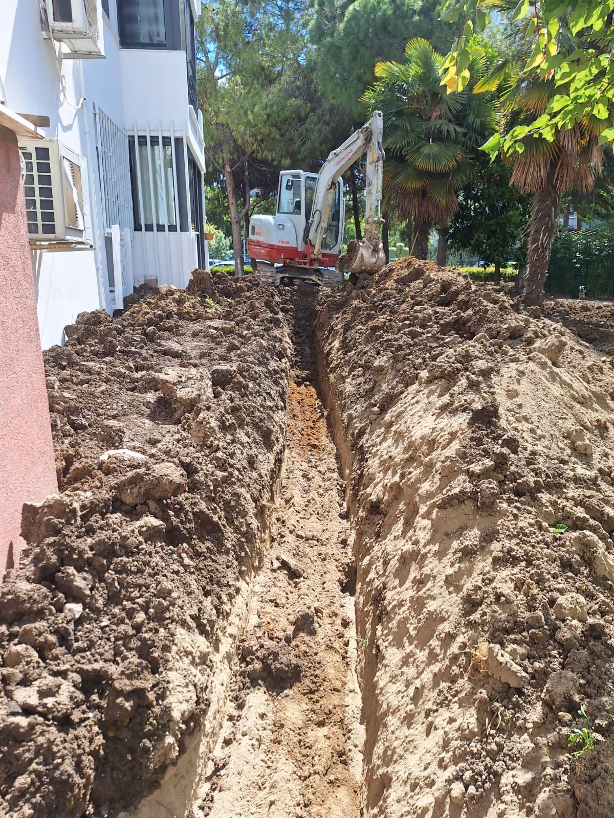 Şişli'de kanalizasyon açma ekibi sahada